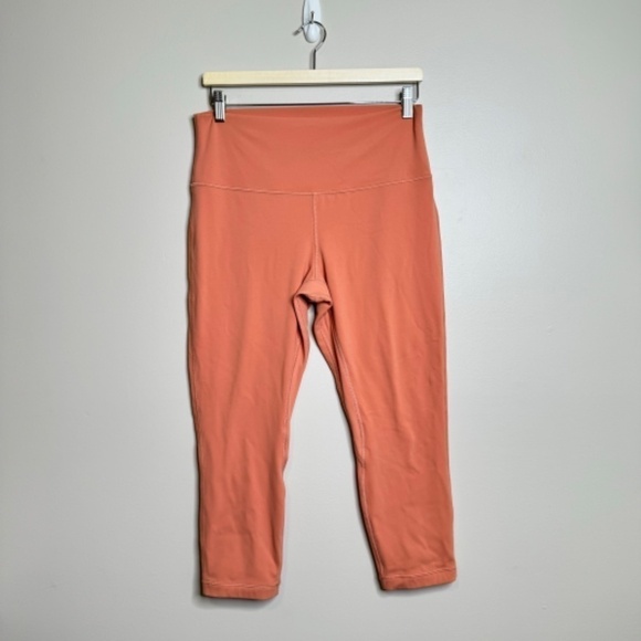 Lululemon Align High-Rise Crop - Picture 3 of 9